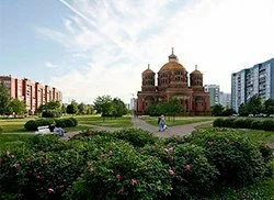 Петербуржцы просят президента спасти сквер на Долгоозерной от возведения храма