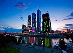 Москва отказывается от многомиллионных строительных контрактов для сохранения центра и транспортной системы